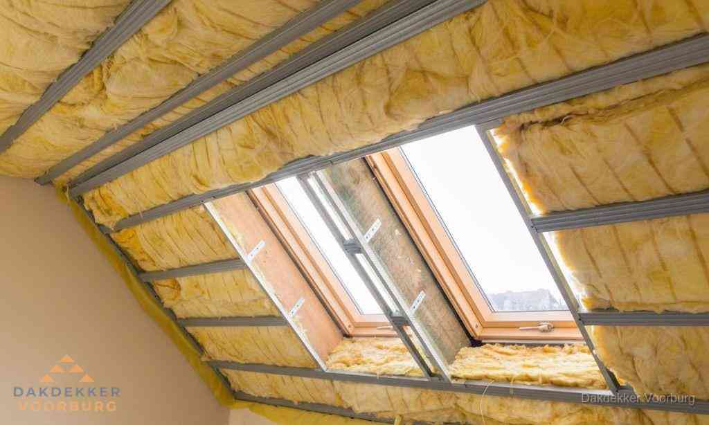 Kosten dakdekker: afgewerkt plat bedrijfsdak met bitumen in Voorburg